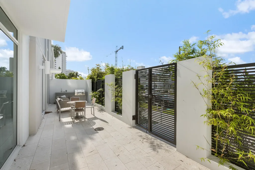 401 N Birch Road Fort Lauderdale FL 33304