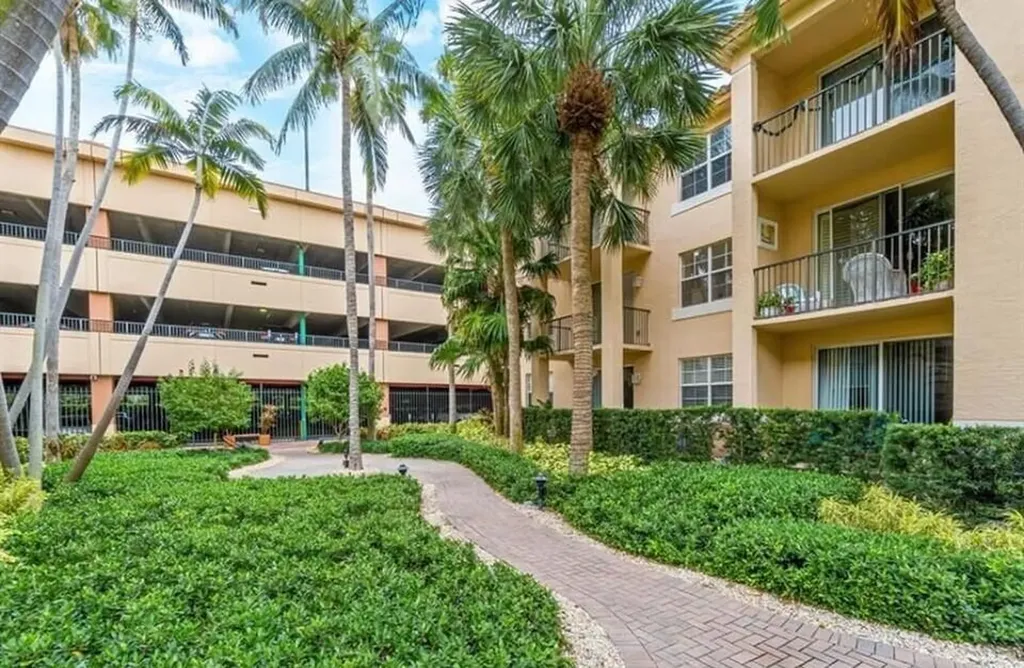 1805 N Flagler Drive West Palm Beach FL 33407
