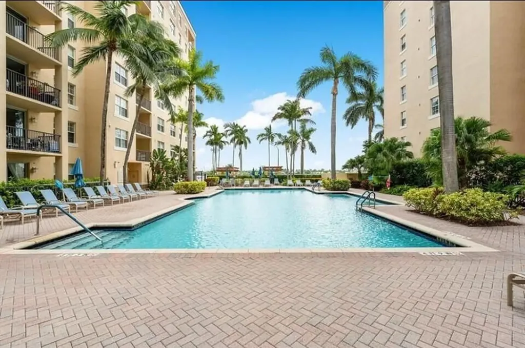1805 N Flagler Drive West Palm Beach FL 33407