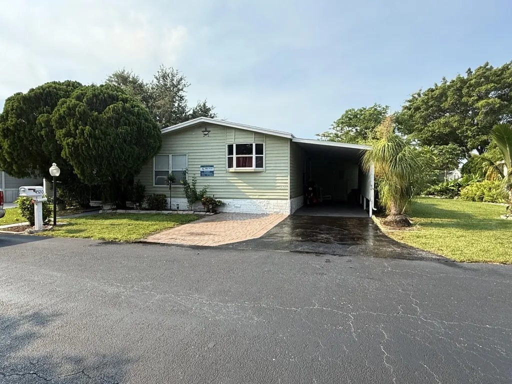 4520 NW 68th Place Coconut Creek FL 33073