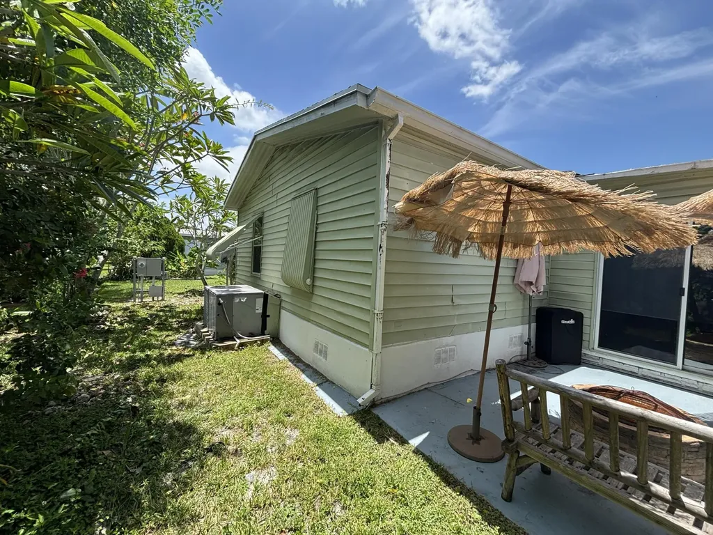4520 NW 68th Place Coconut Creek FL 33073