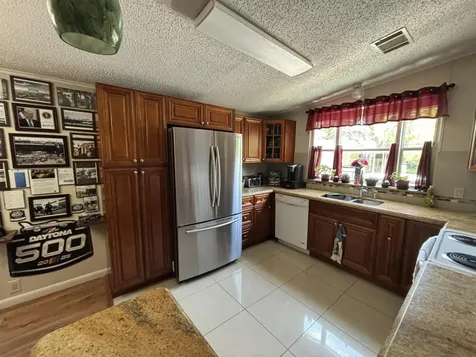 4520 NW 68th Place Coconut Creek FL 33073