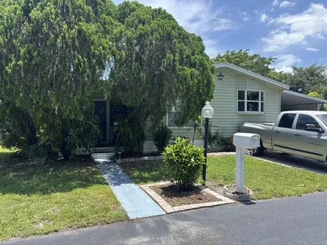 4520 NW 68th Place Coconut Creek FL 33073
