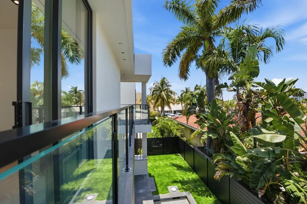 3209 NE 26th Street Fort Lauderdale FL 33305
