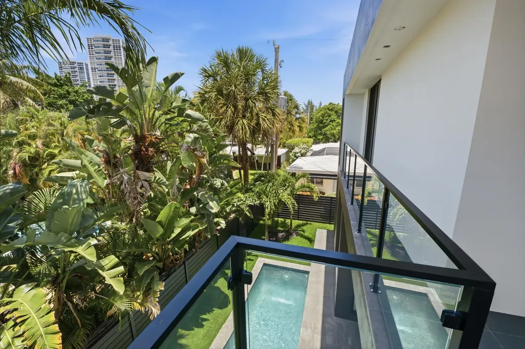 3209 NE 26th Street Fort Lauderdale FL 33305