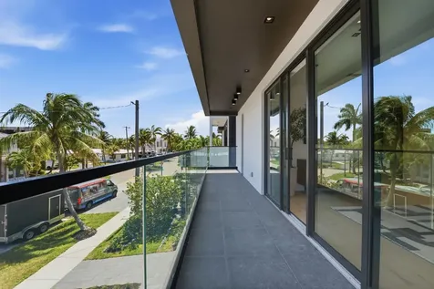 3209 NE 26th Street Fort Lauderdale FL 33305
