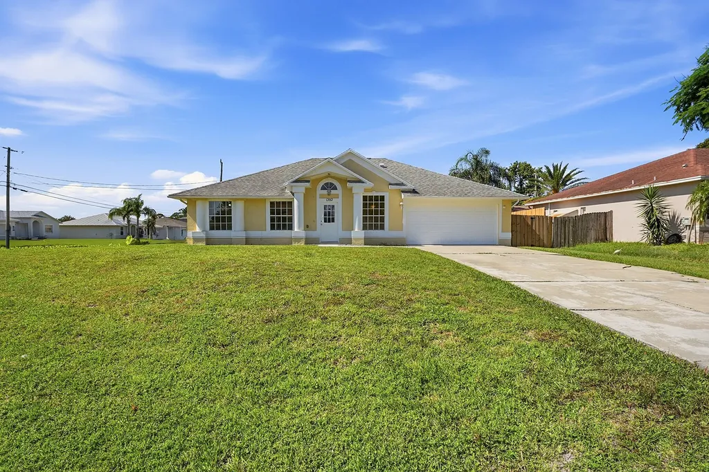 1202 SW Jacqueline Avenue Port St Lucie FL 34953
