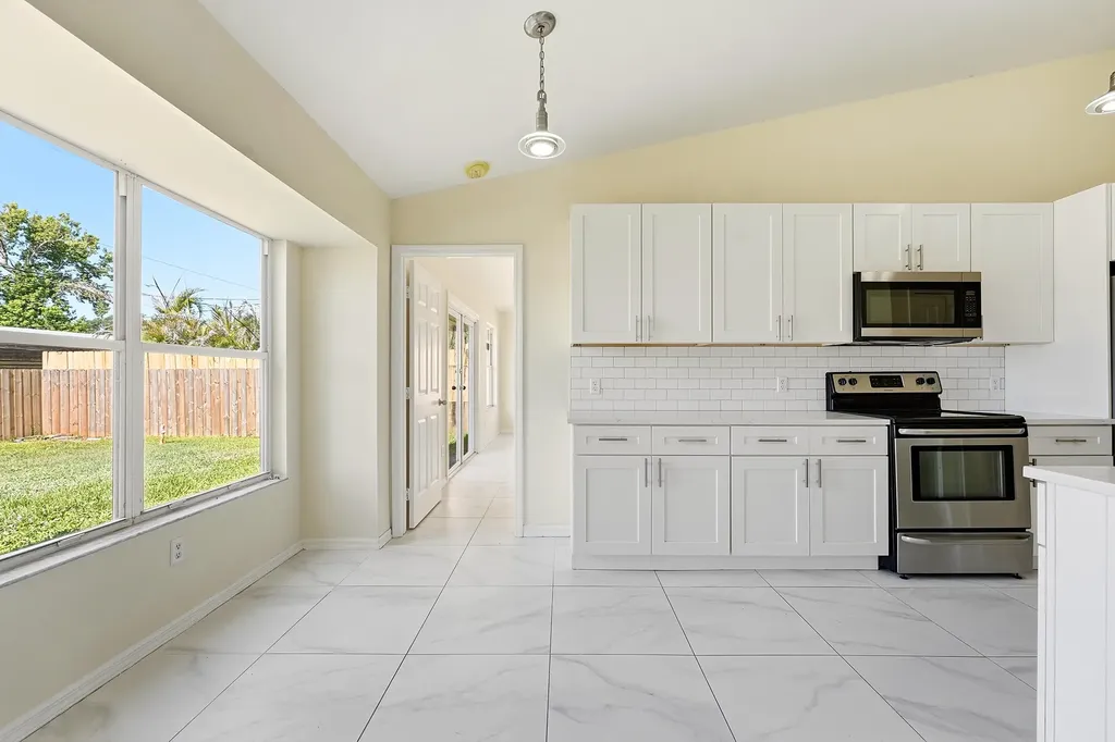 1202 SW Jacqueline Avenue Port St Lucie FL 34953