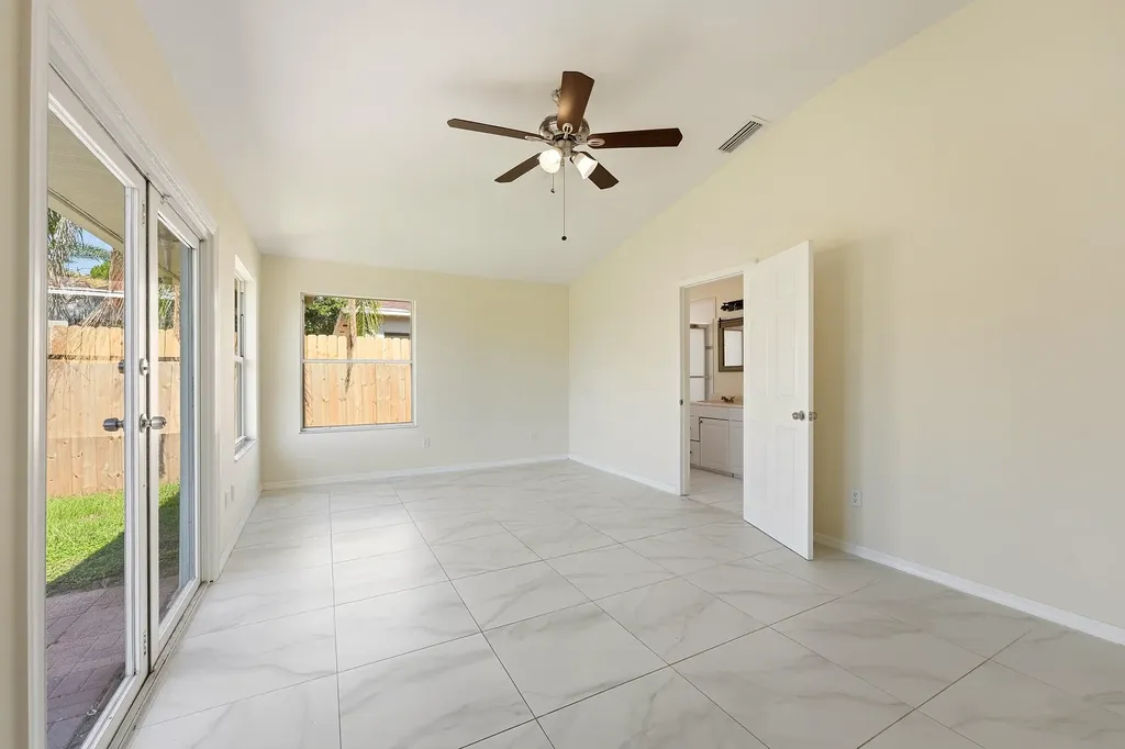 1202 SW Jacqueline Avenue Port St Lucie FL 34953