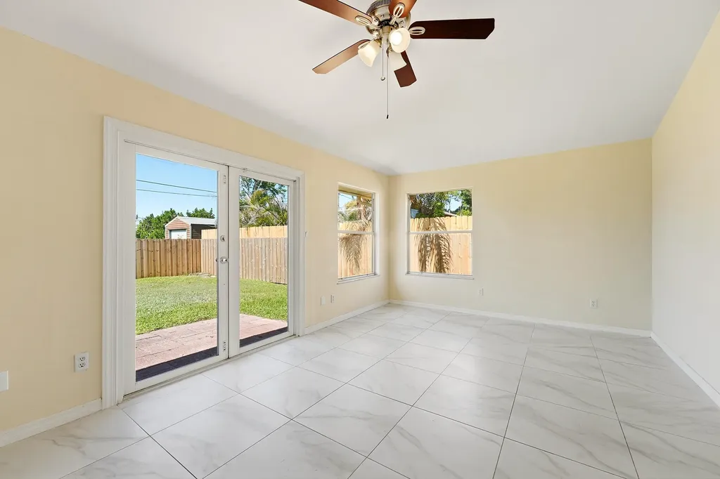 1202 SW Jacqueline Avenue Port St Lucie FL 34953