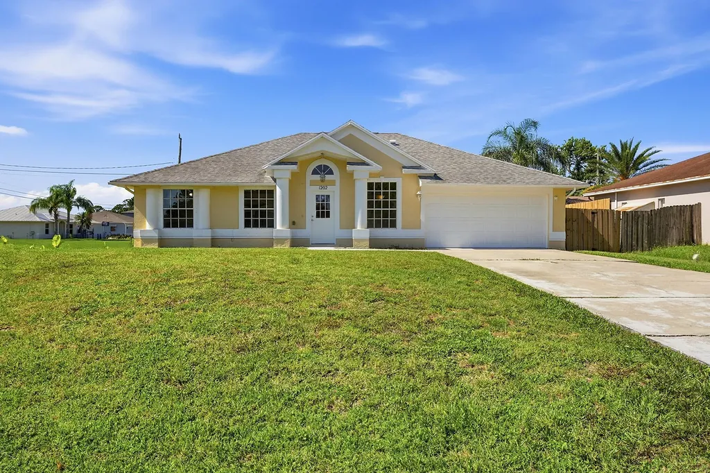 1202 SW Jacqueline Avenue Port St Lucie FL 34953