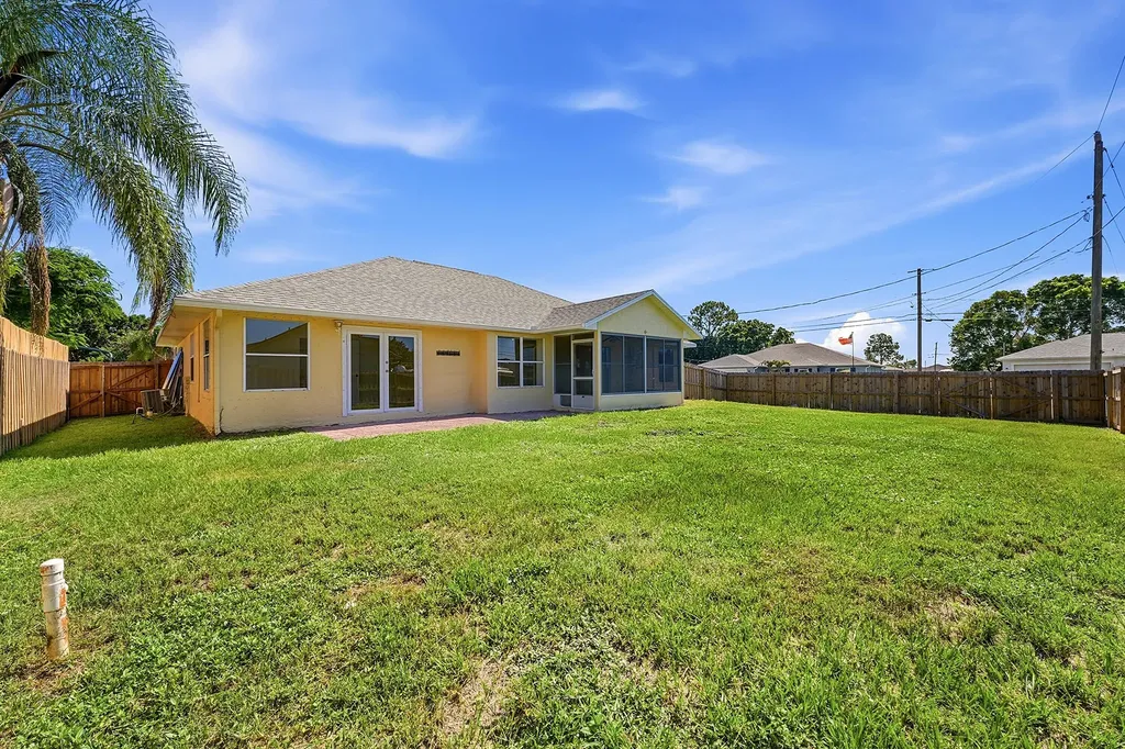 1202 SW Jacqueline Avenue Port St Lucie FL 34953