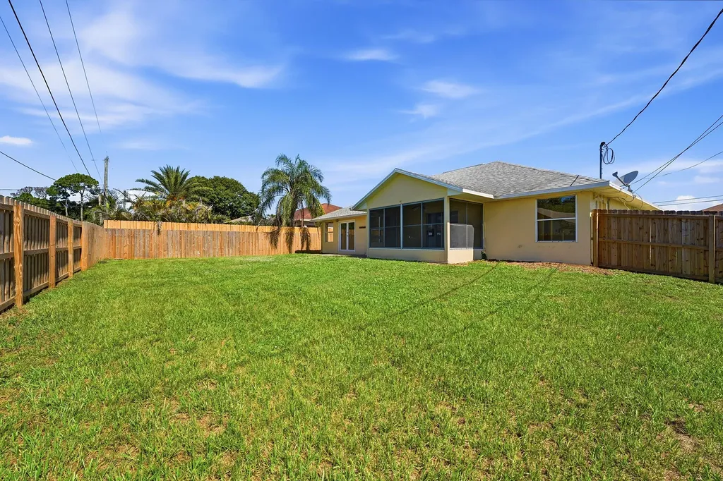 1202 SW Jacqueline Avenue Port St Lucie FL 34953