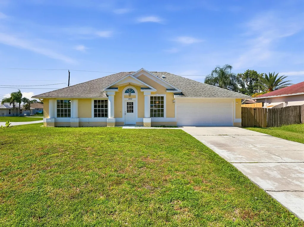 1202 SW Jacqueline Avenue Port St Lucie FL 34953