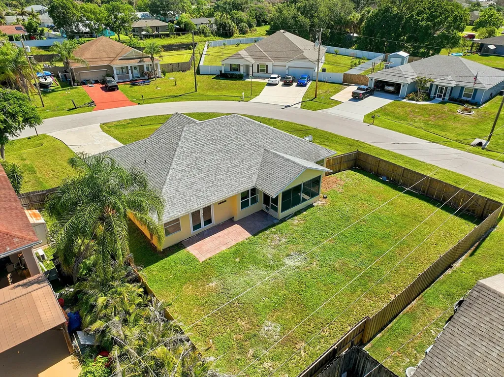 1202 SW Jacqueline Avenue Port St Lucie FL 34953