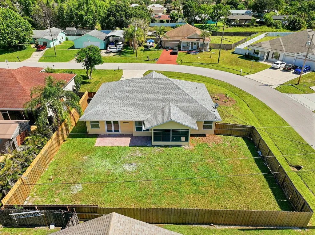 1202 SW Jacqueline Avenue Port St Lucie FL 34953