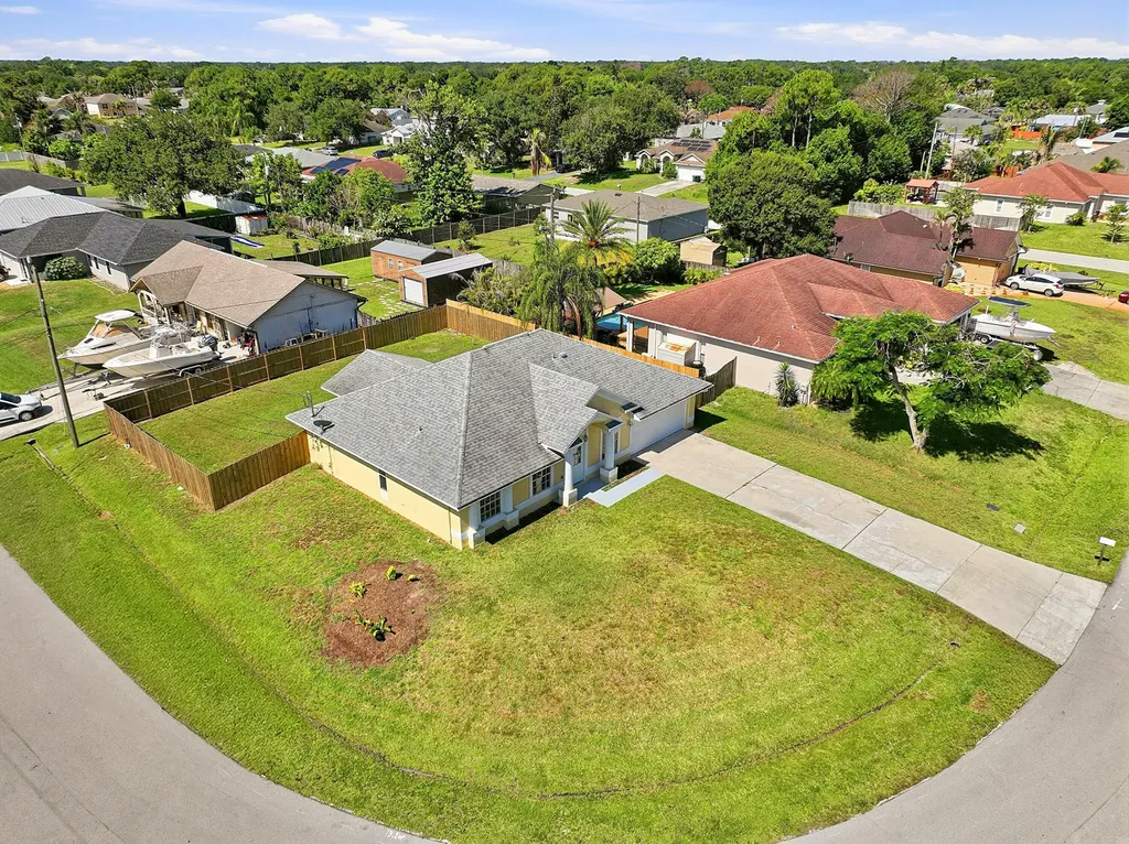 1202 SW Jacqueline Avenue Port St Lucie FL 34953