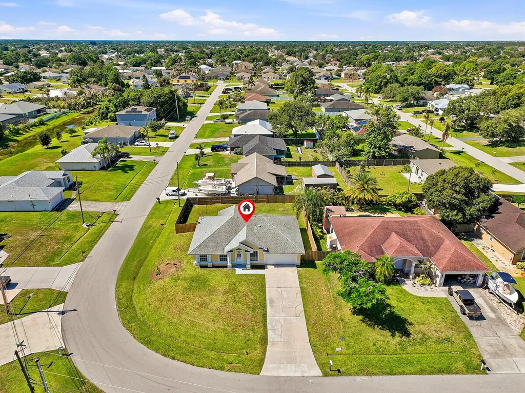 1202 SW Jacqueline Avenue Port St Lucie FL 34953
