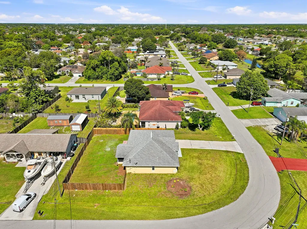 1202 SW Jacqueline Avenue Port St Lucie FL 34953