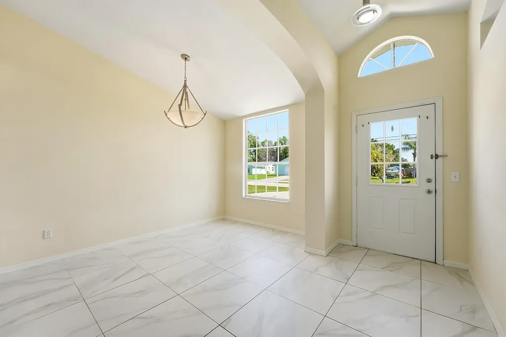 1202 SW Jacqueline Avenue Port St Lucie FL 34953
