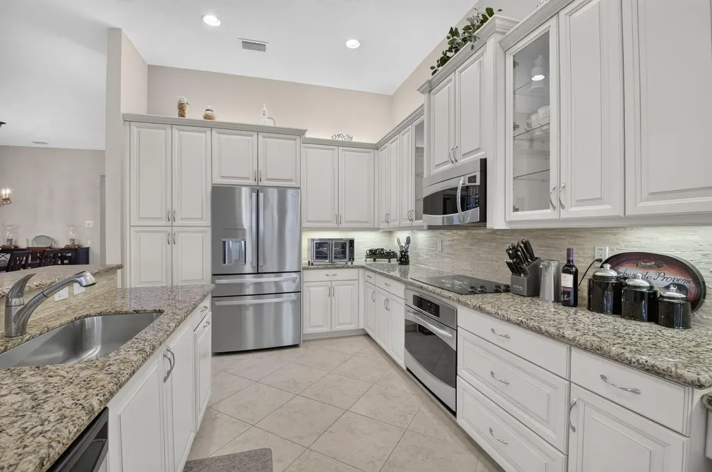 10830 Leaf Bridge Way Boynton Beach FL 33473