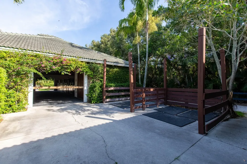 2583 Appaloosa Trail Wellington FL 33414