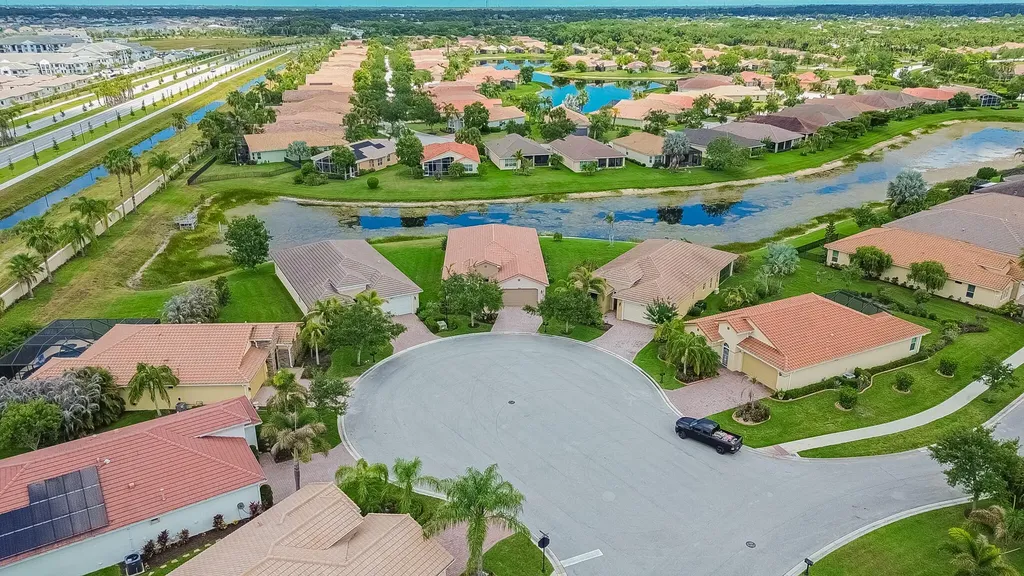 9612 SW Gum Tree Court Port St Lucie FL 34987