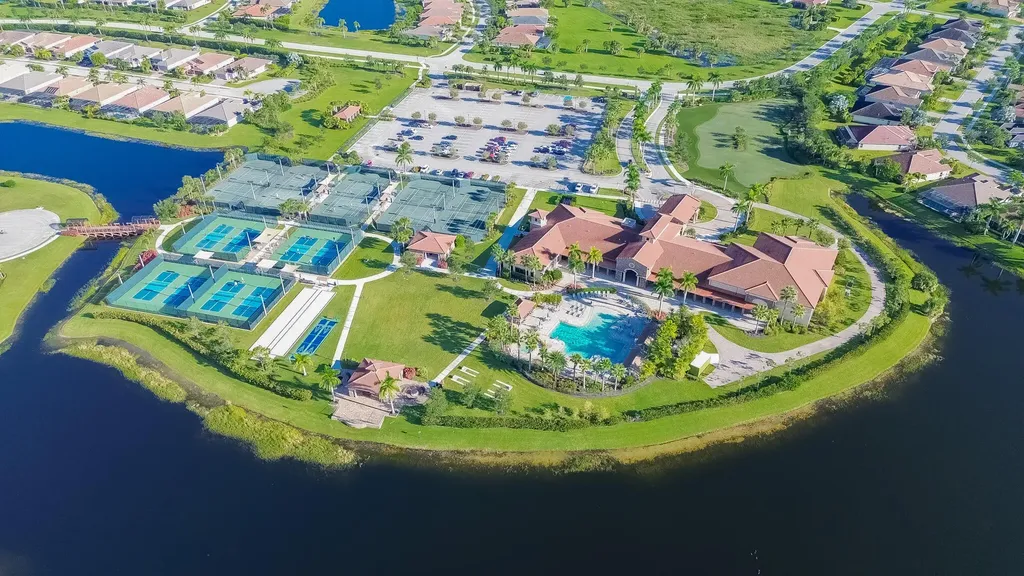 9612 SW Gum Tree Court Port St Lucie FL 34987