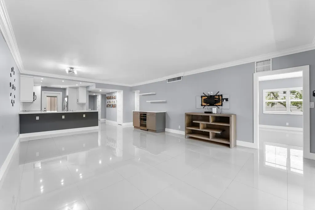 3200 N Palm Aire Drive Pompano Beach FL 33069