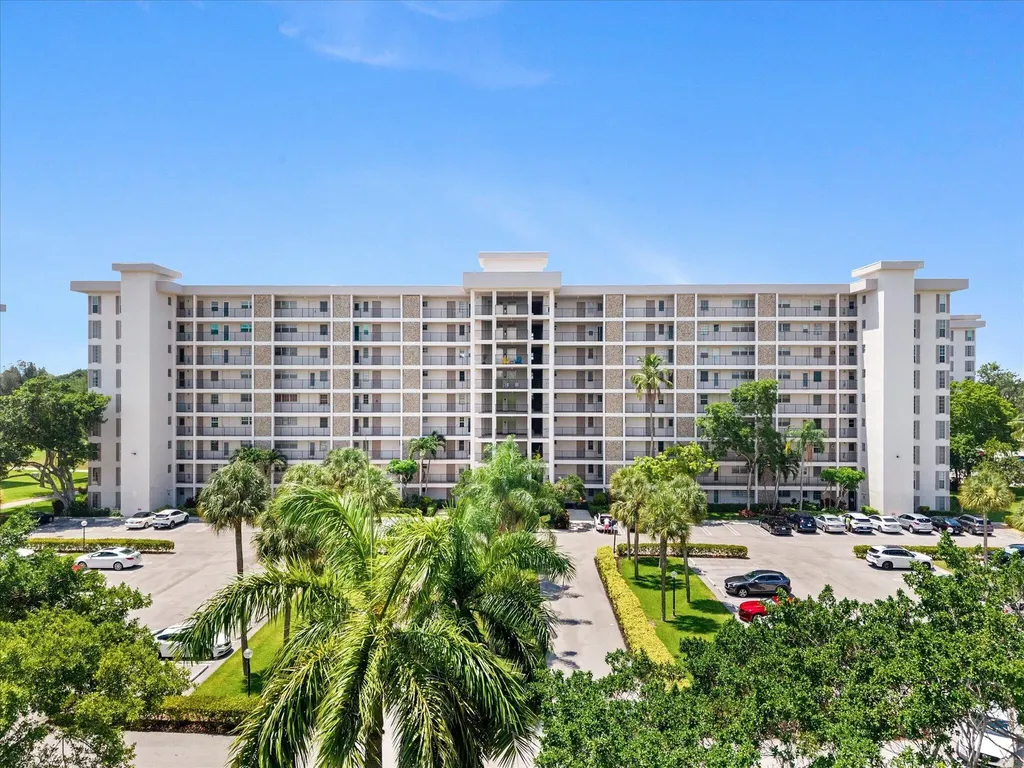 3200 N Palm Aire Drive Pompano Beach FL 33069