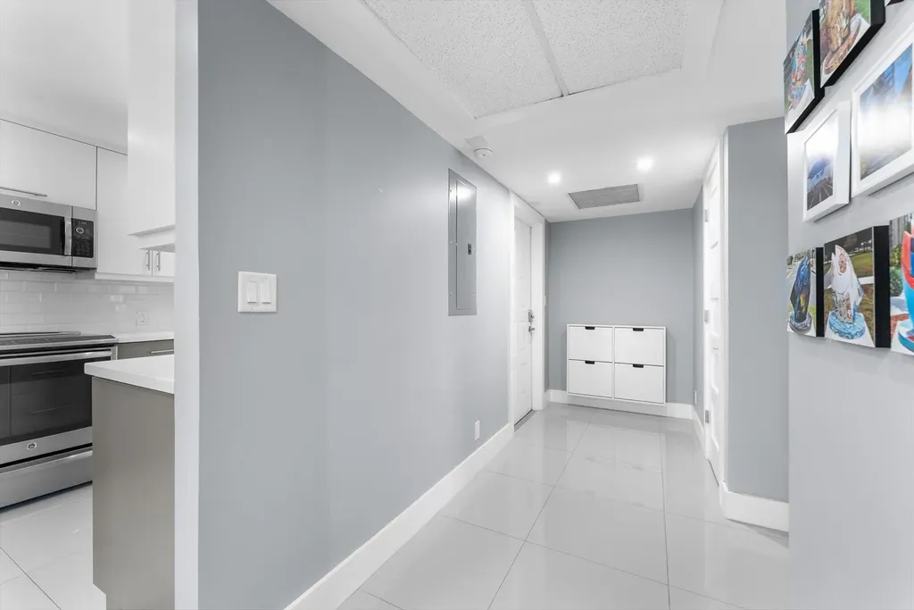 3200 N Palm Aire Drive Pompano Beach FL 33069