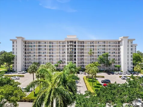 3200 N Palm Aire Drive Pompano Beach FL 33069
