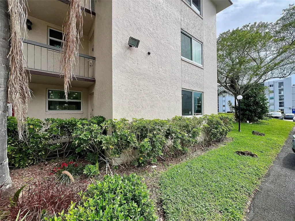 7450 NW 17th Street Plantation FL 33313