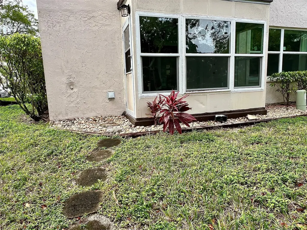 7450 NW 17th Street Plantation FL 33313