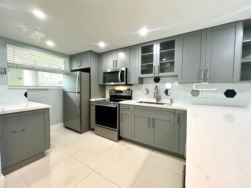 7450 NW 17th Street Plantation FL 33313