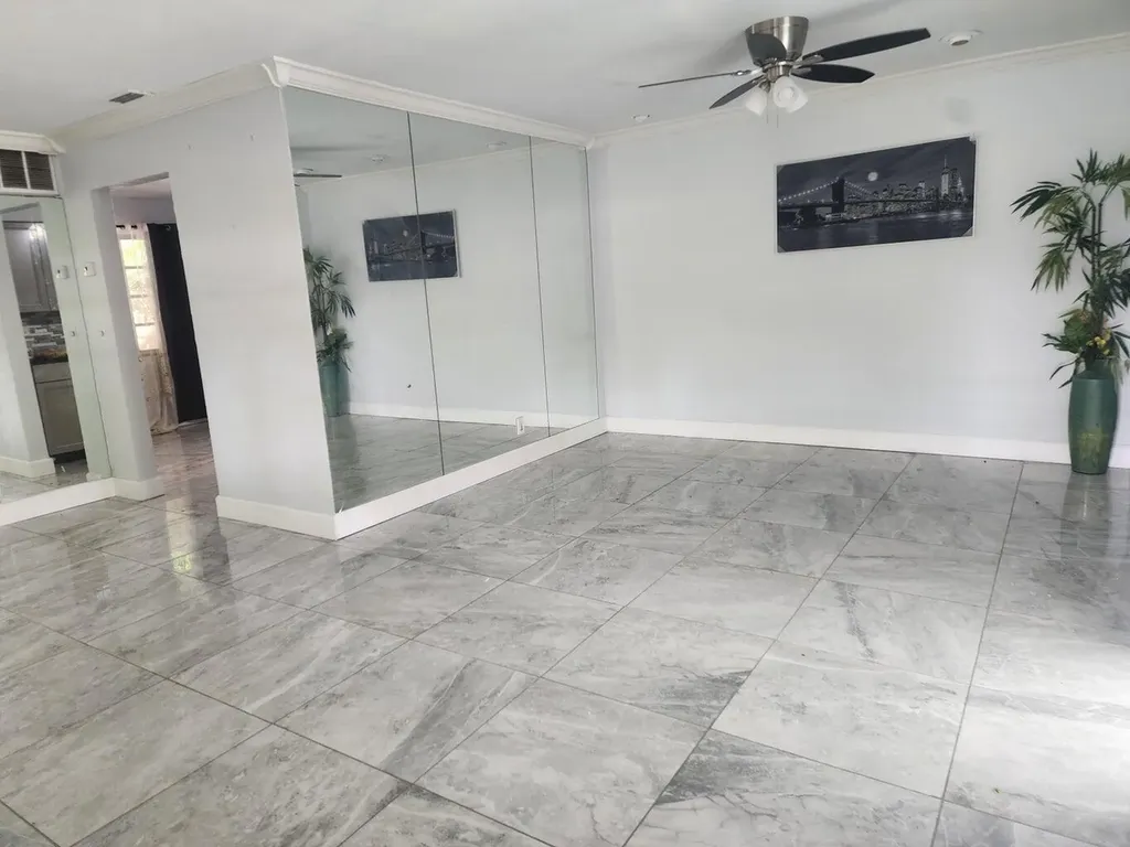 XX81 SW 16th Street Fort Lauderdale FL 33312