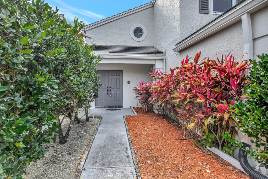 21391 Millbrook Court Boca Raton FL 33498