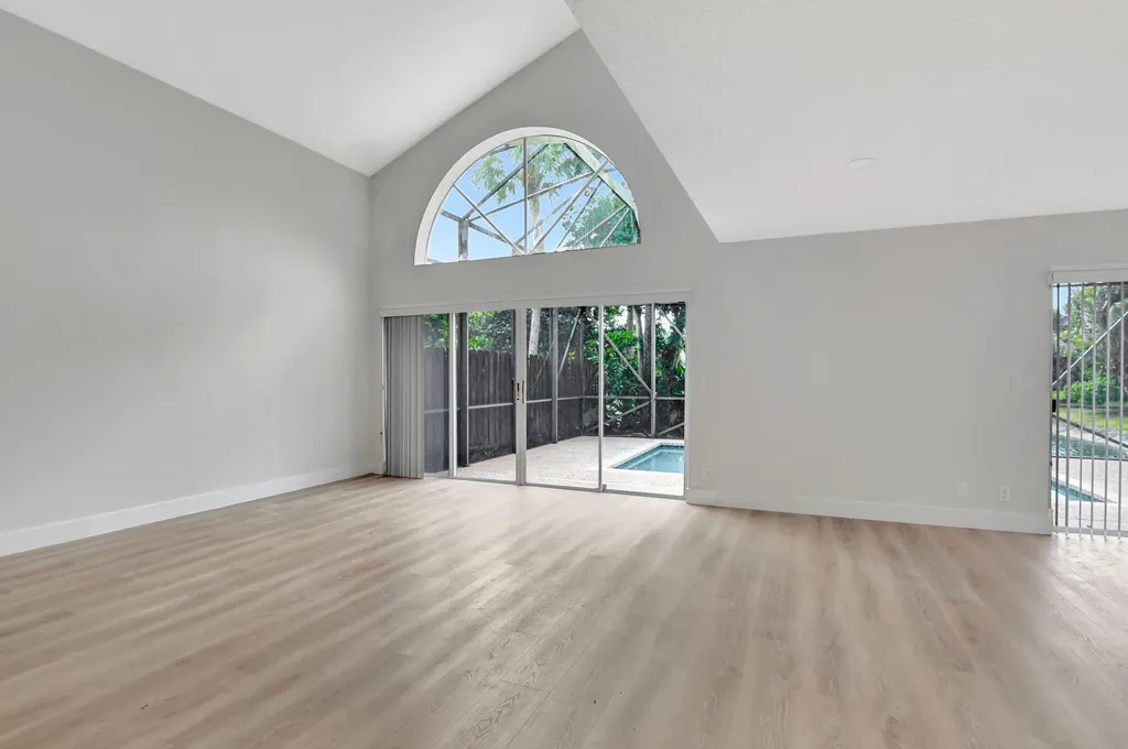 21391 Millbrook Court Boca Raton FL 33498