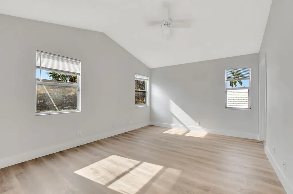 21391 Millbrook Court Boca Raton FL 33498