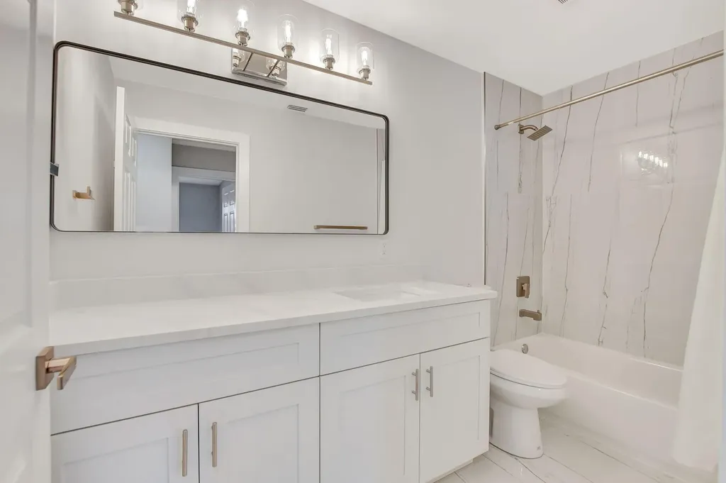 21391 Millbrook Court Boca Raton FL 33498