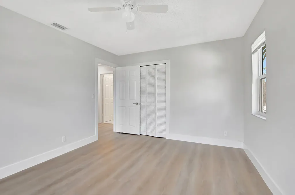 21391 Millbrook Court Boca Raton FL 33498