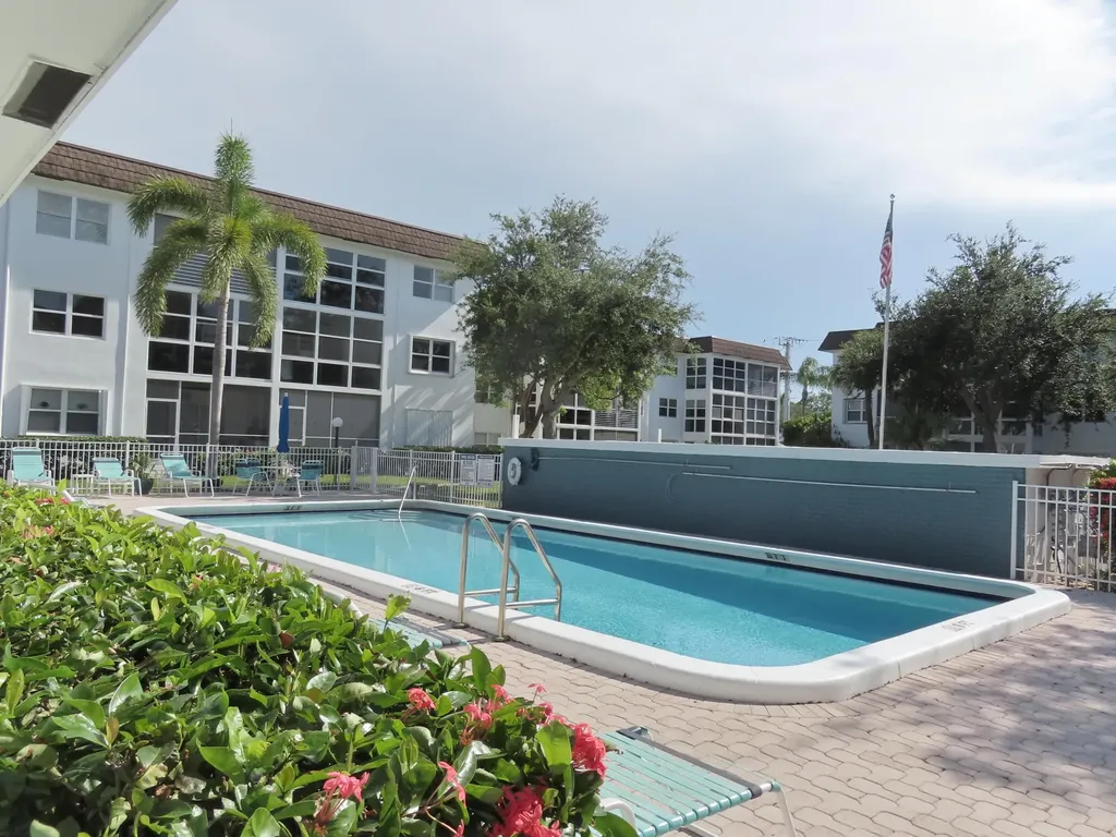 1501 S Ocean Boulevard Lauderdale By The Sea FL 33062