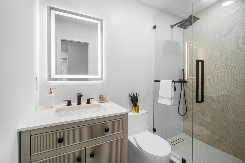 718 SW 27th Place Boynton Beach FL 33435