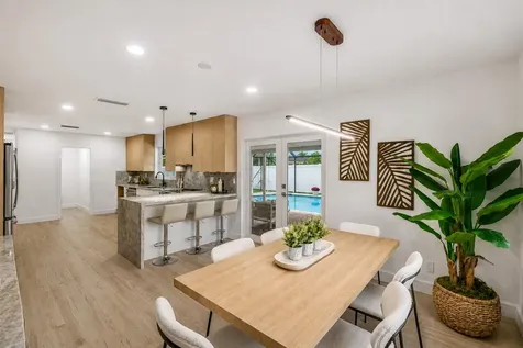 718 SW 27th Place Boynton Beach FL 33435