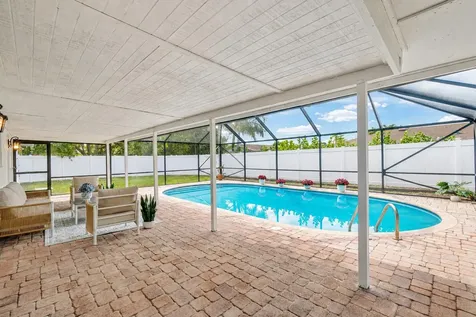 718 SW 27th Place Boynton Beach FL 33435