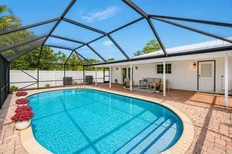 718 SW 27th Place Boynton Beach FL 33435