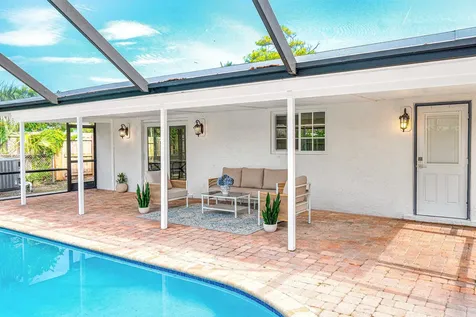 718 SW 27th Place Boynton Beach FL 33435