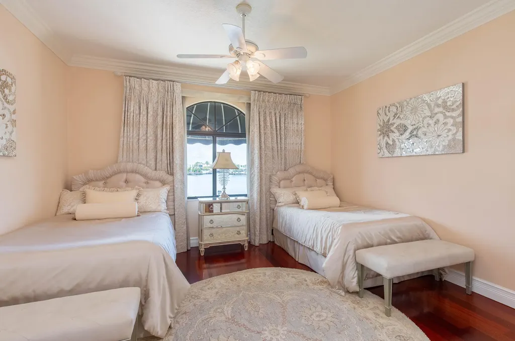 529 Pelican Way Delray Beach FL 33483