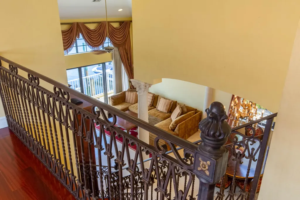 529 Pelican Way Delray Beach FL 33483