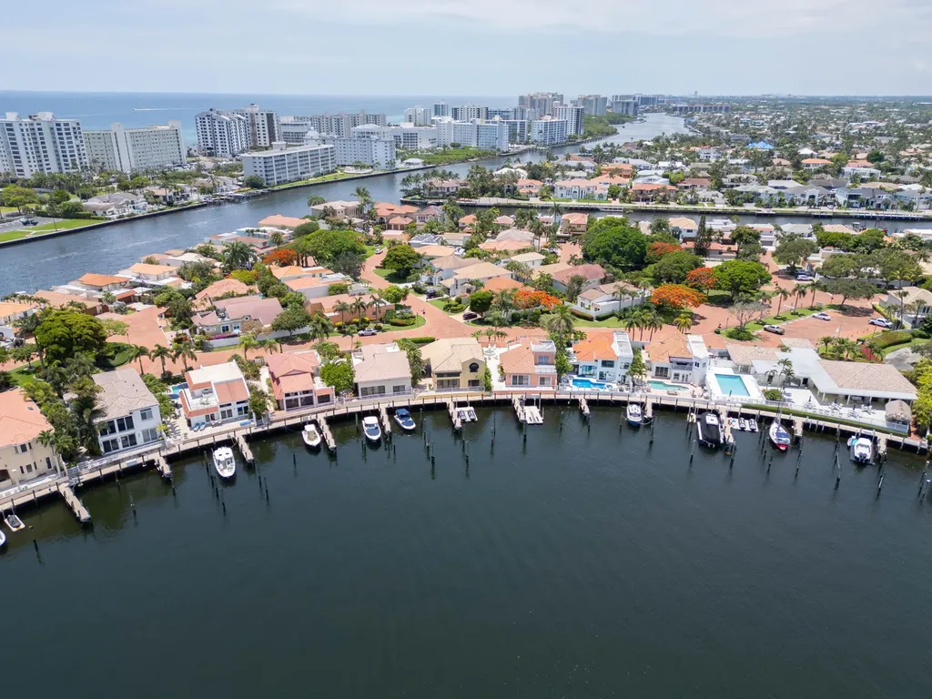 529 Pelican Way Delray Beach FL 33483